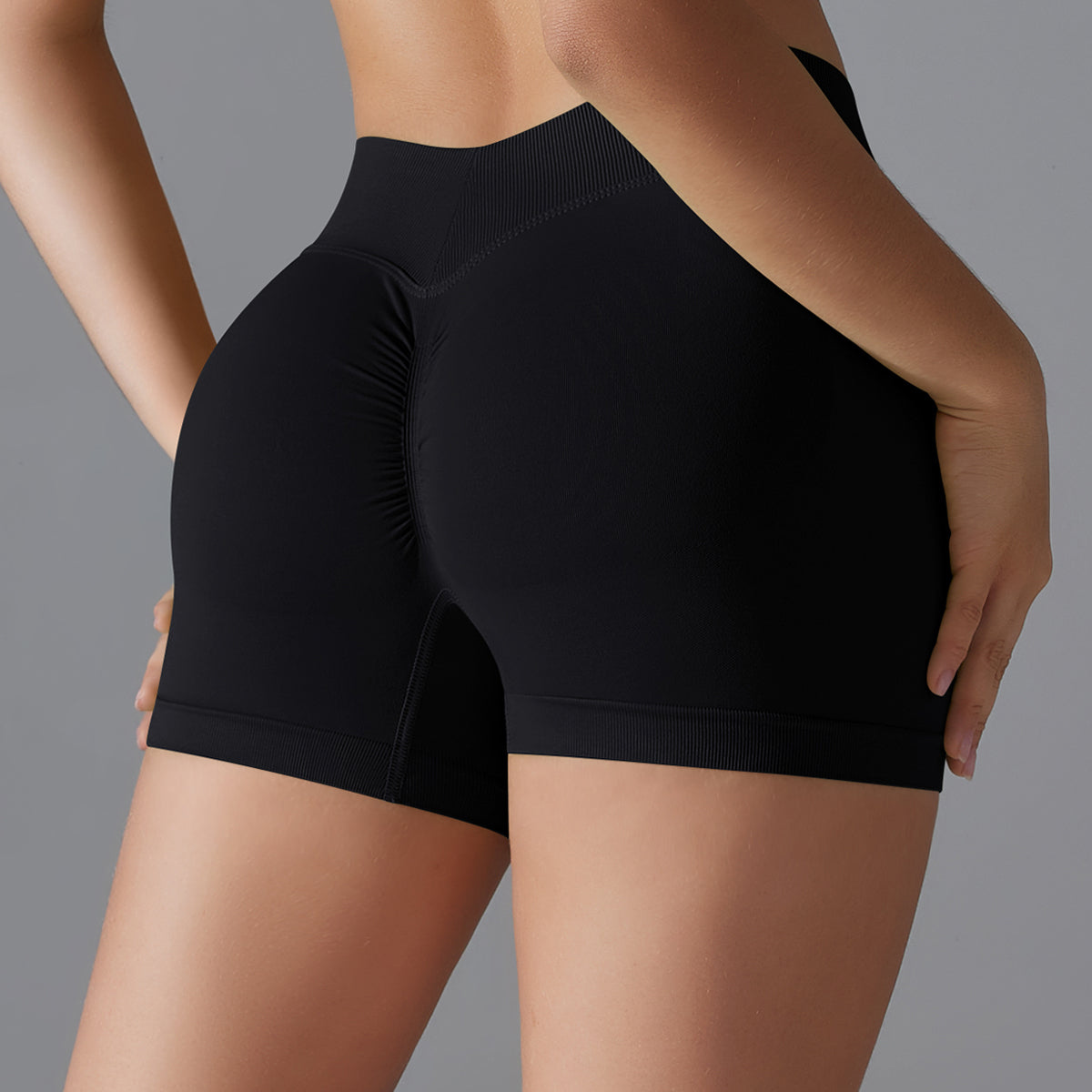Mila V2 | Scrunch Sport Short - Schwarz
