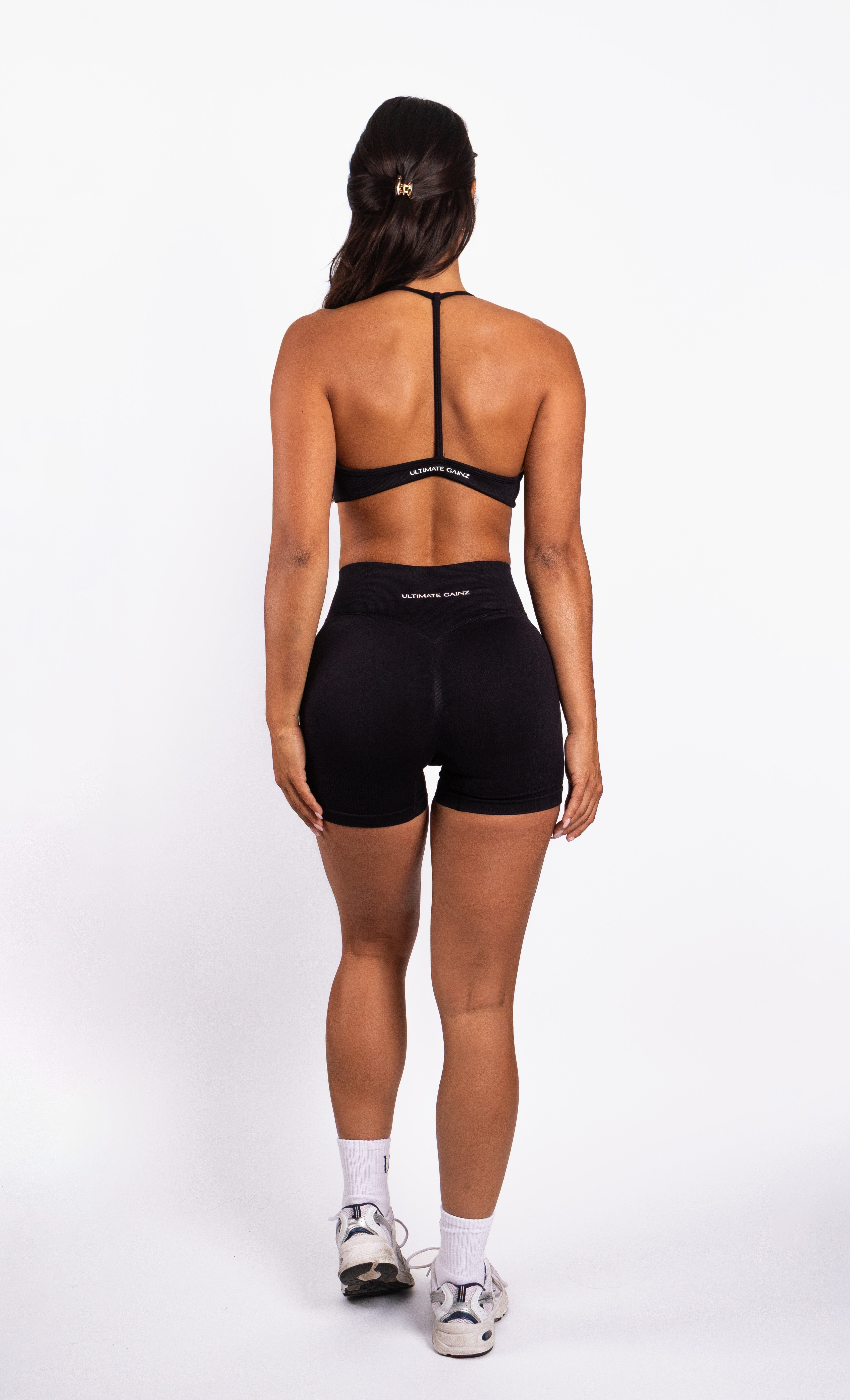 Nova | Seamless Shorts – Schwarz